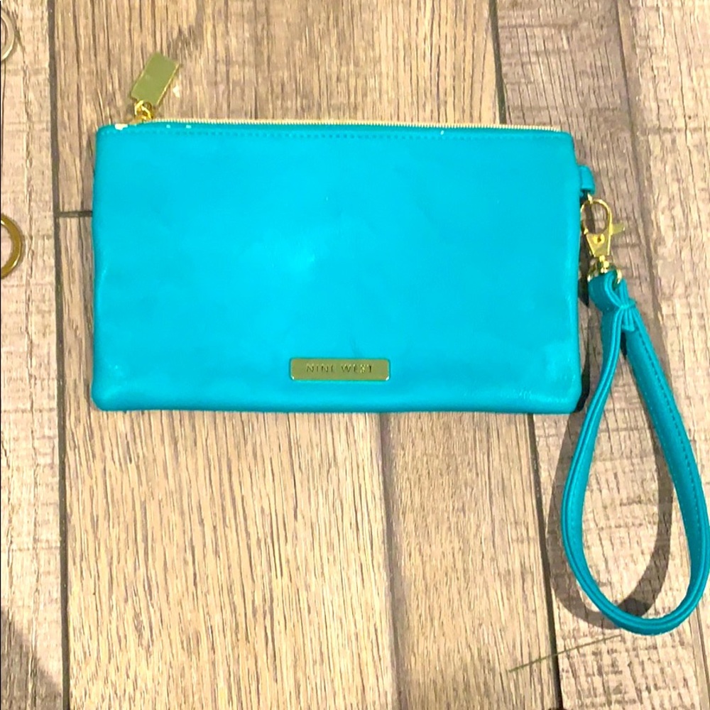 Nine West teal wristlet wallet
